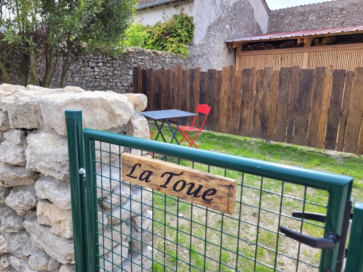Saint-Dyé-sur-Loire Gite La Toue מראה חיצוני תמונה