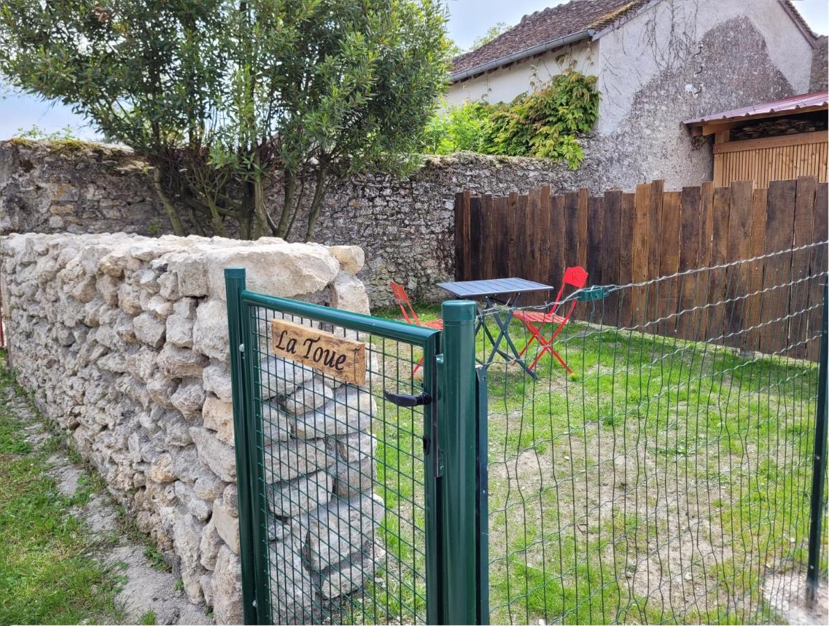 Saint-Dyé-sur-Loire Gite La Toue מראה חיצוני תמונה